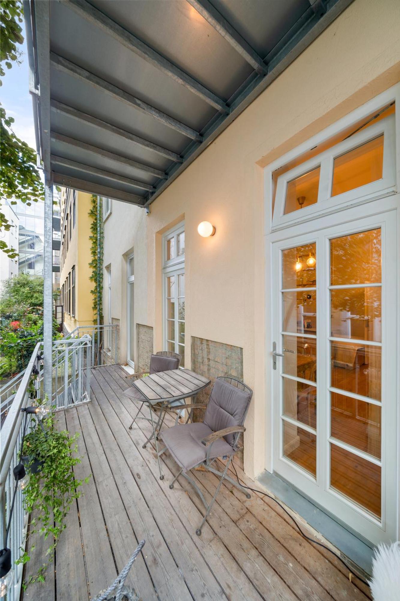 Central Vienna Apartment With Garden View Экстерьер фото